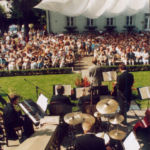 Poranki Wiedeńskie 2002 - publiczność
fot. Paweł Zechenter Poranki Wiedeńskie 2002 - publiczność